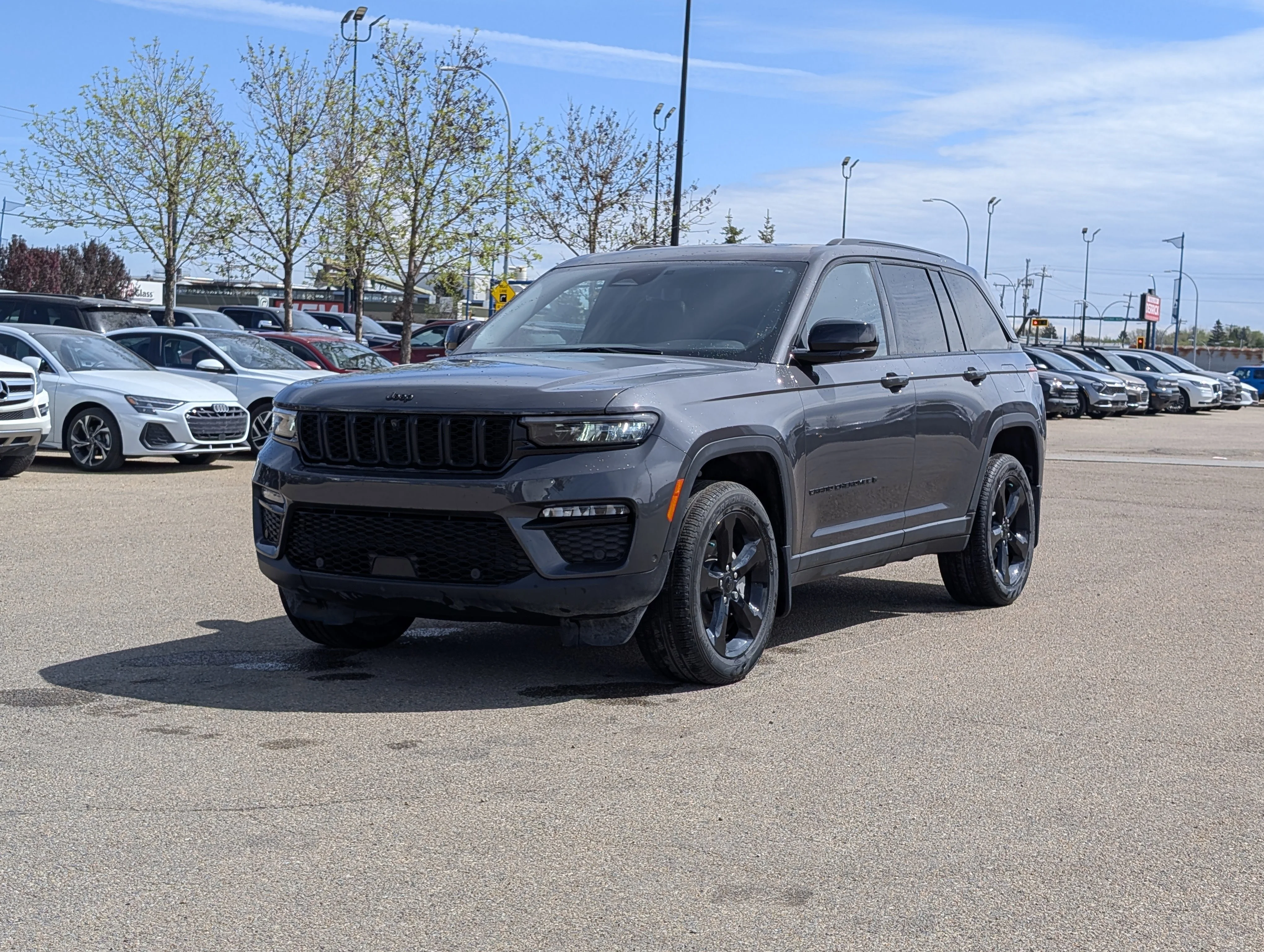 Used 2025 Baltic Grey Metallic Jeep Limited image 2