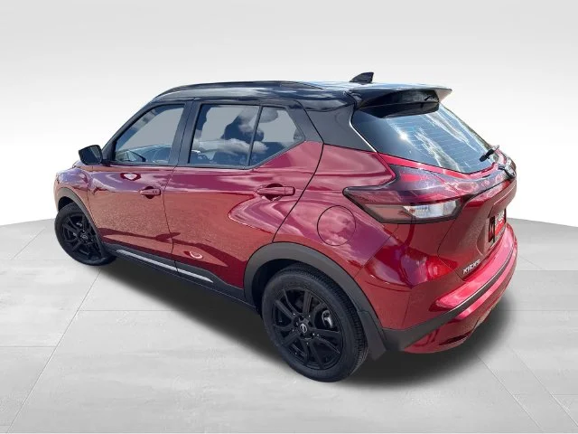 Certified Used 2023 Red Nissan SR image 6
