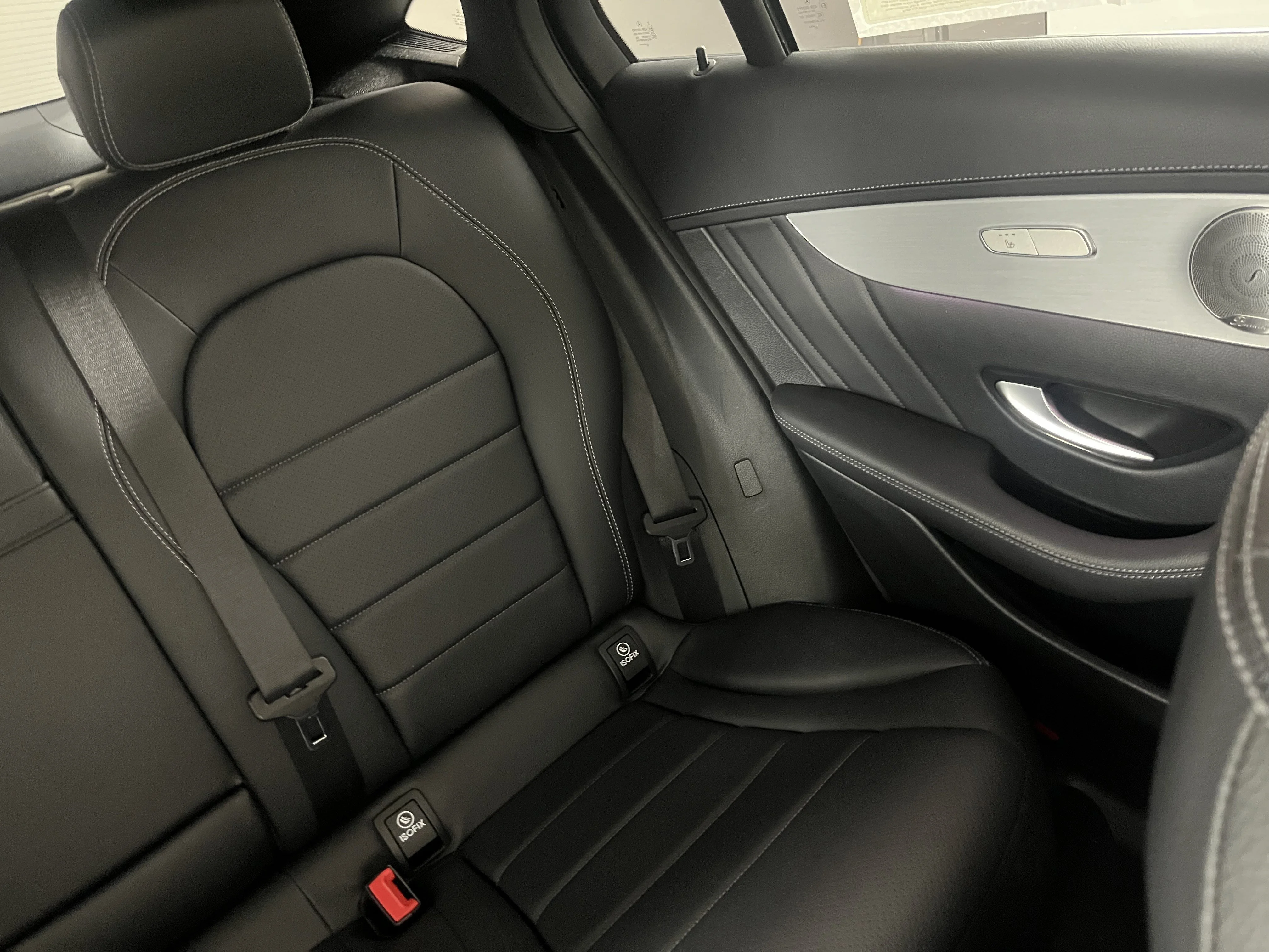 Used 2023 Obsidian Black Metallic Mercedes-Benz GLC 300 image 14