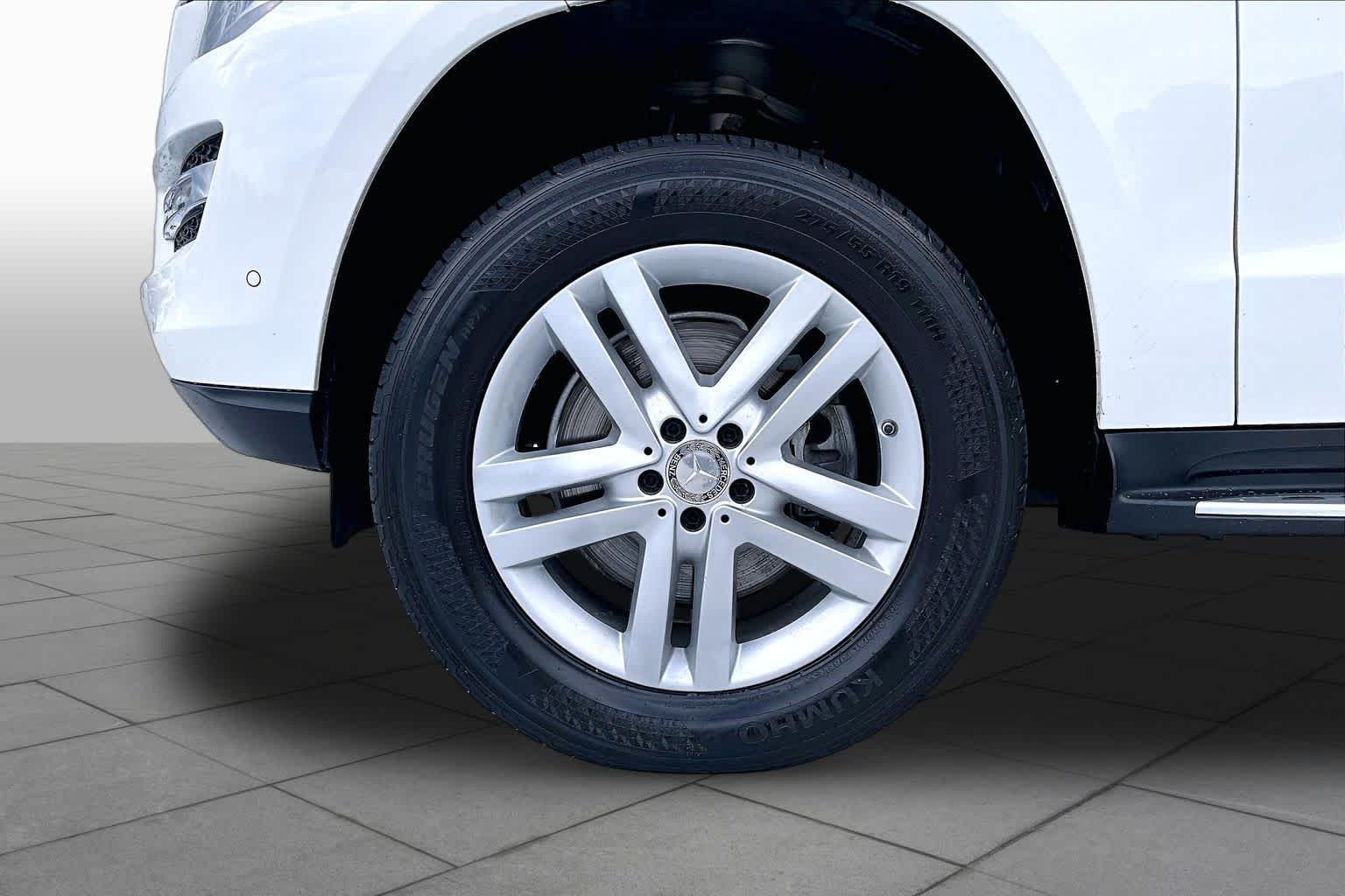 Used 2015 Polar White Mercedes-Benz GL 450 image 11