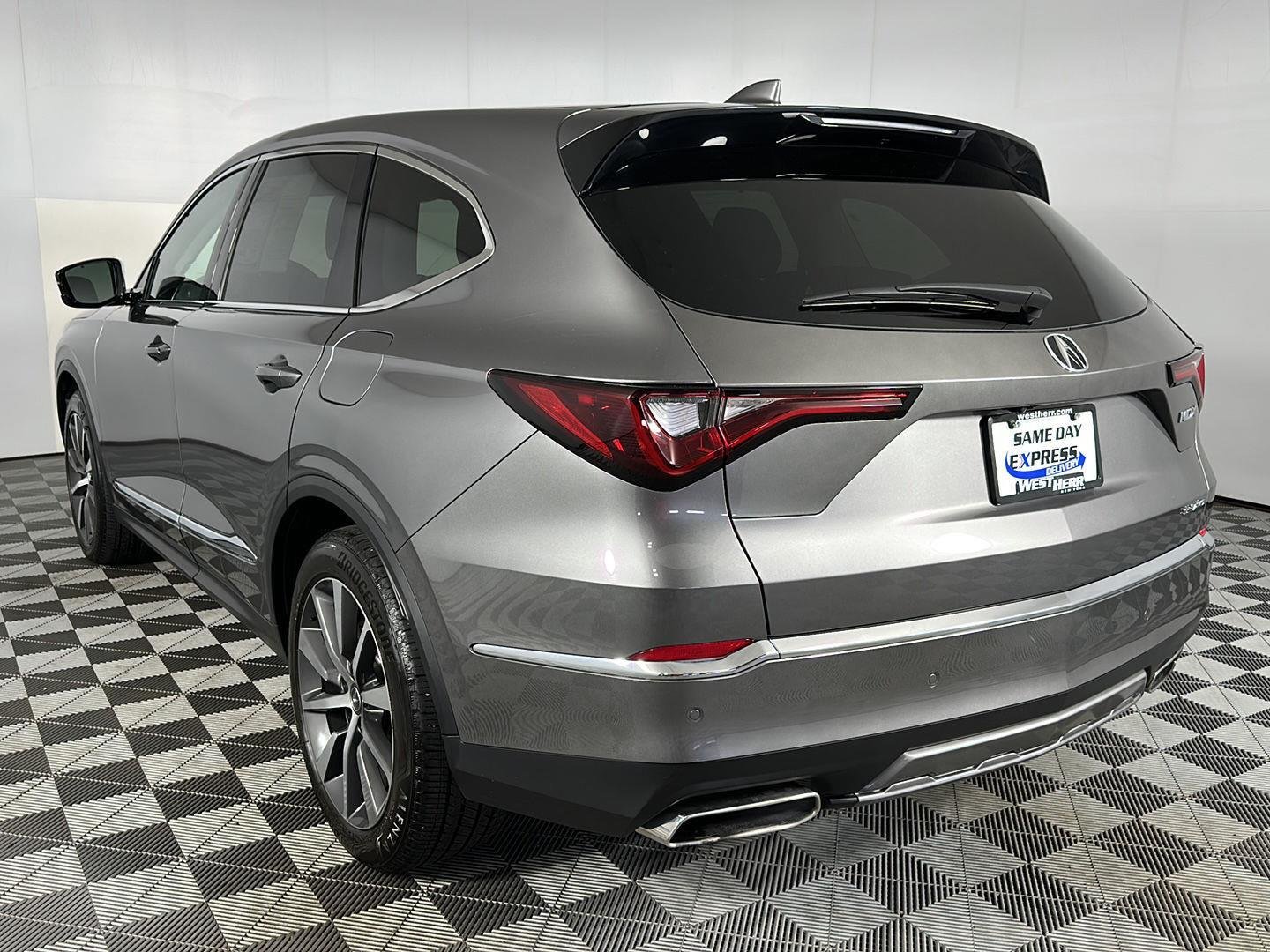 Used 2025 Liquid Carbon Metallic Acura SH-AWD w/Tech image 25