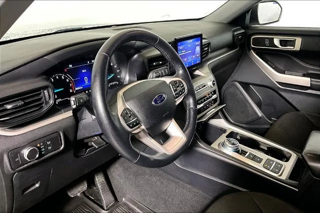 Used 2021 Silver Metallic Ford XLT image 37
