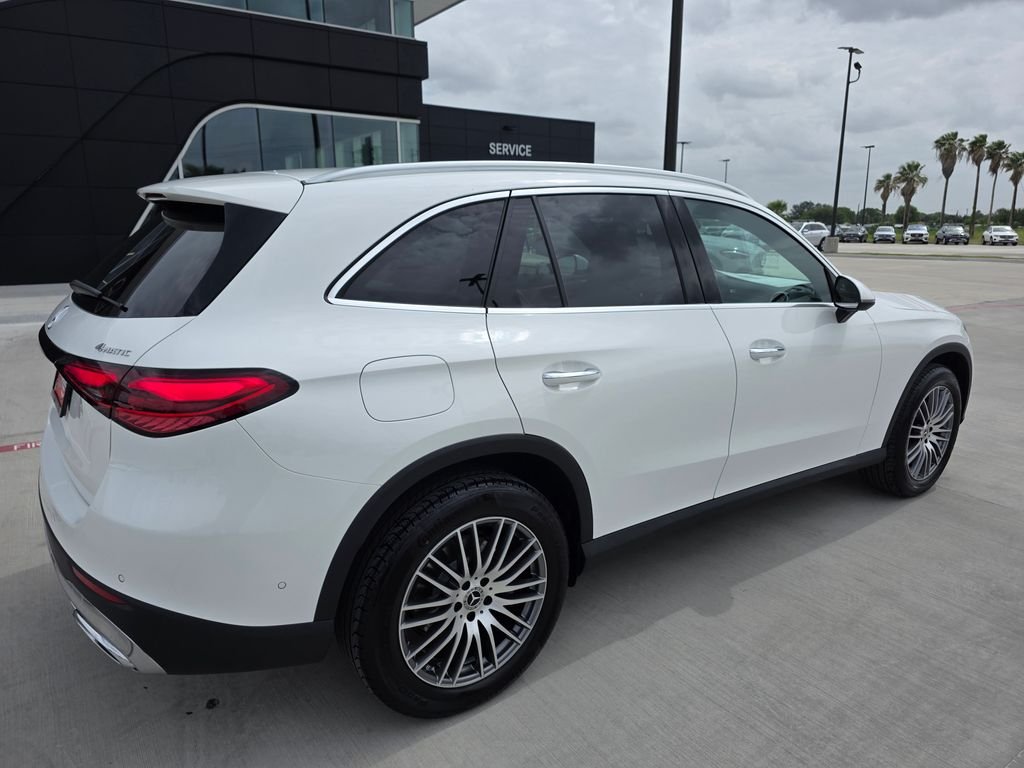 New 2026 Polar White Mercedes-Benz GLC 300 image 7