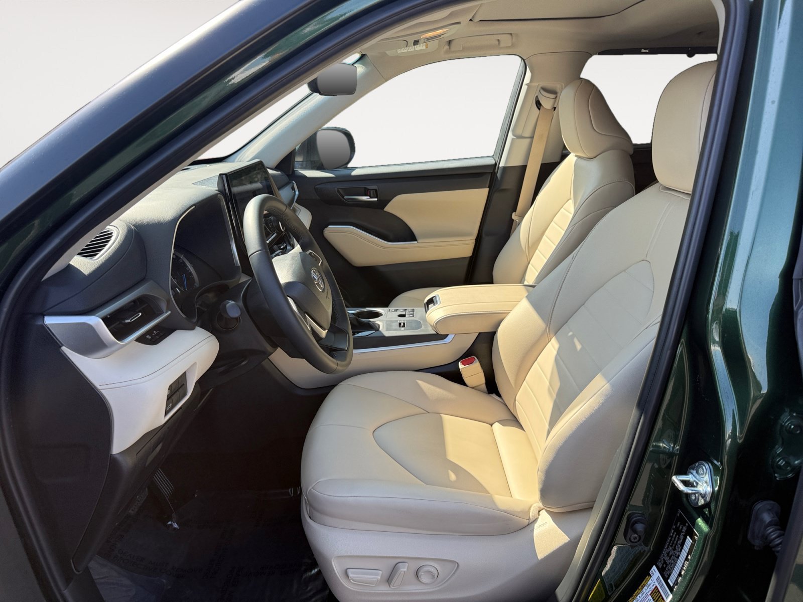 Used 2025 Cypress Toyota XLE image 10