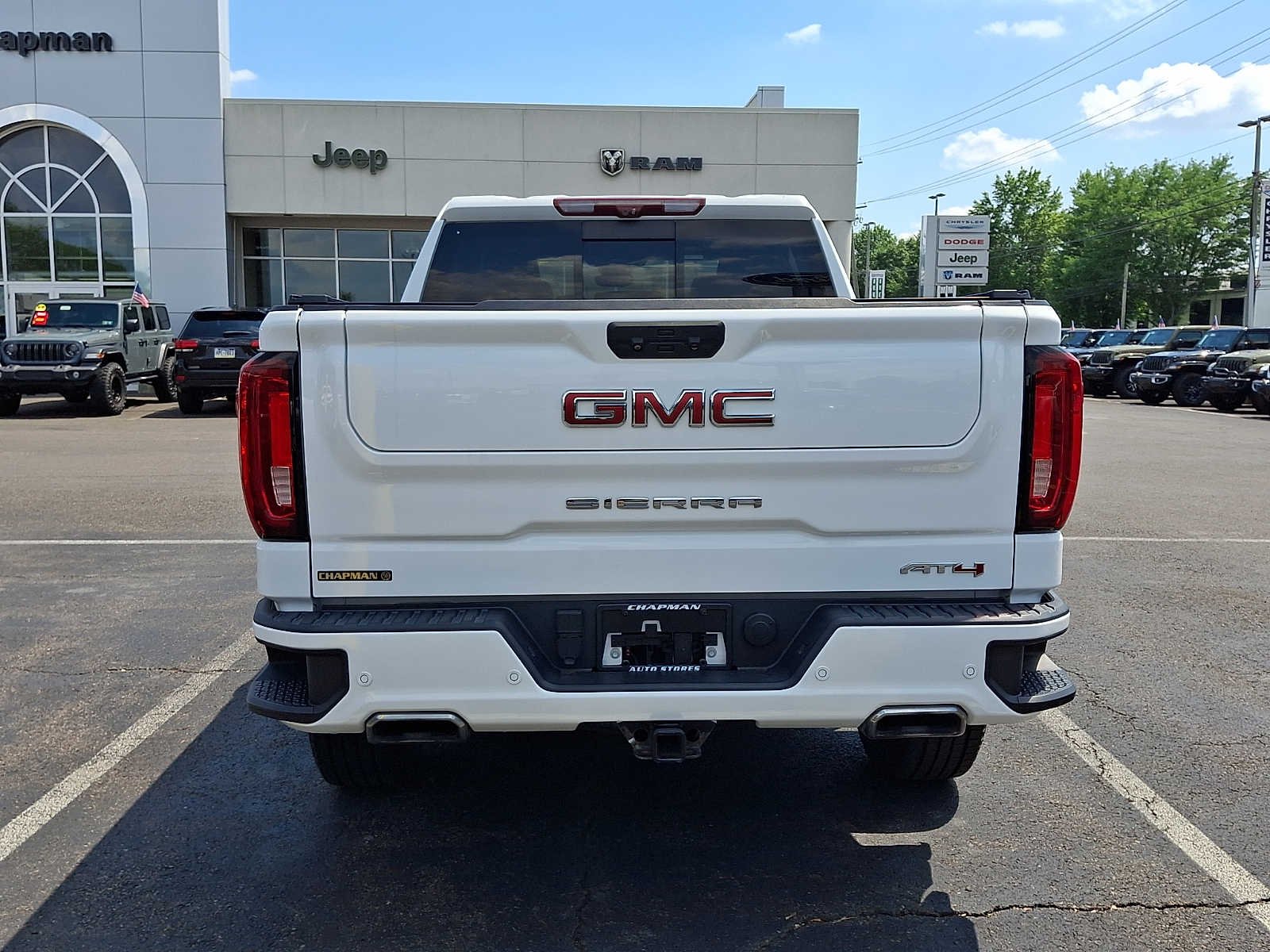 Used 2022 Summit White GMC AT4 image 5