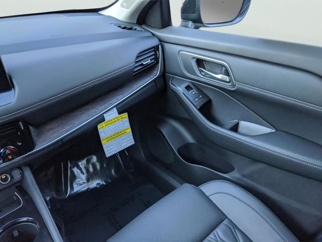 2026 Nissan Rogue Platinum - Photo 12