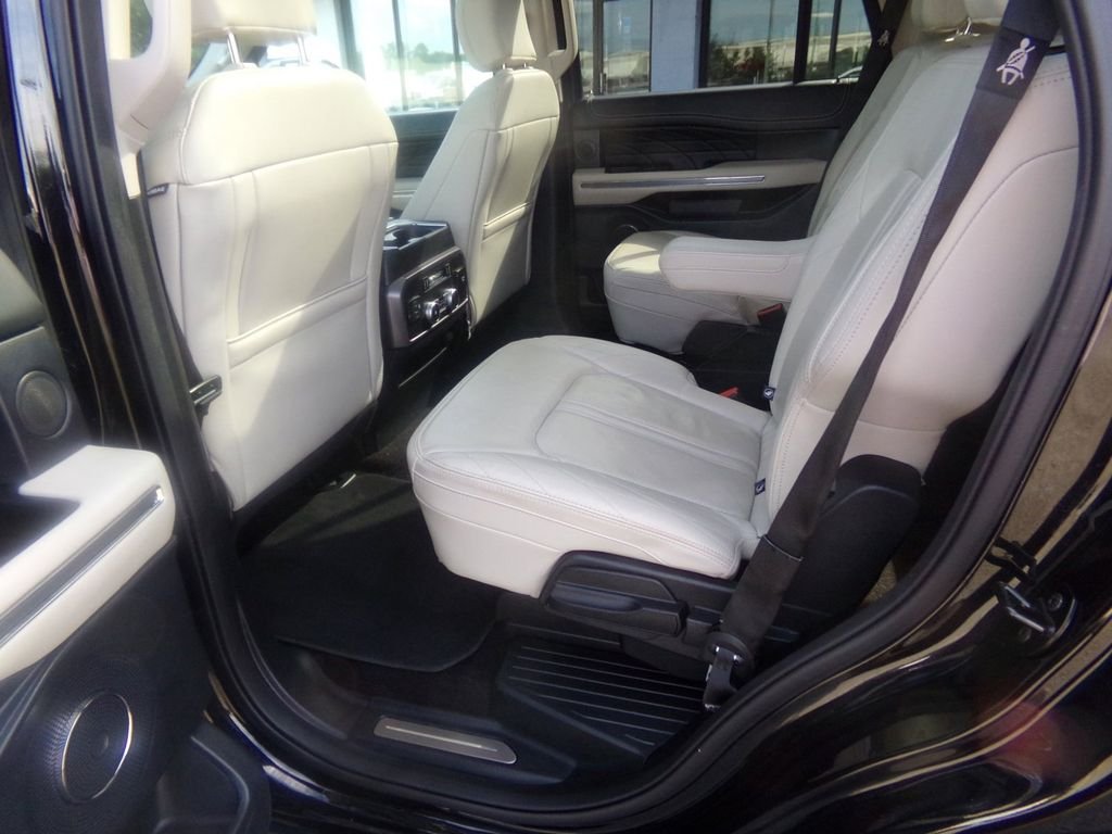 Used 2021 Black Metallic Ford Platinum image 26