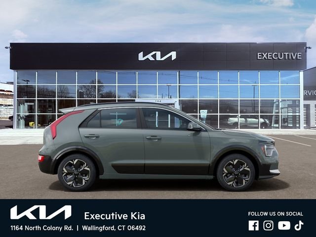 New 2026 Green Kia Wind image 7