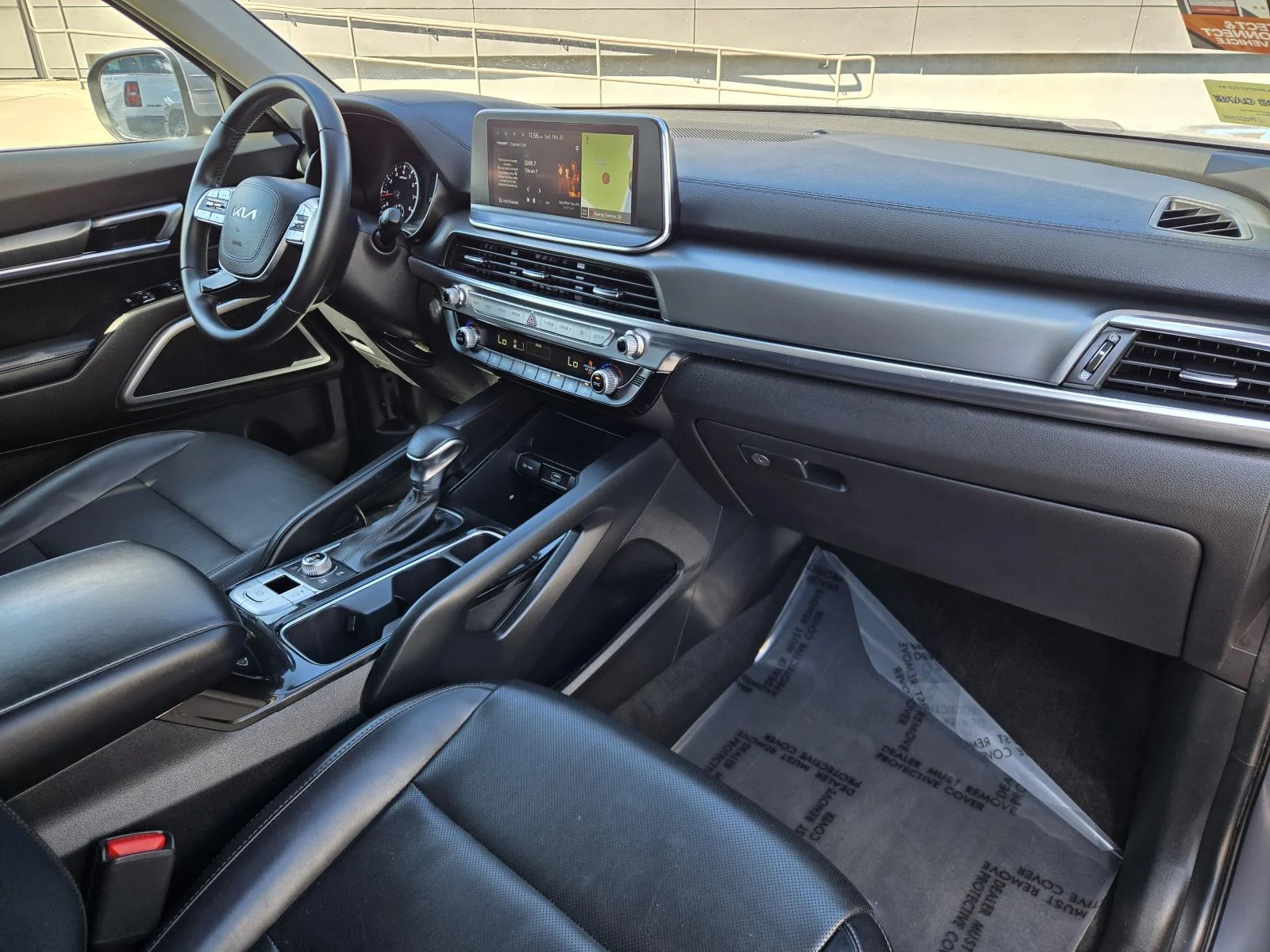 Used 2022 Everlasting Silver Kia LX AWD image 32