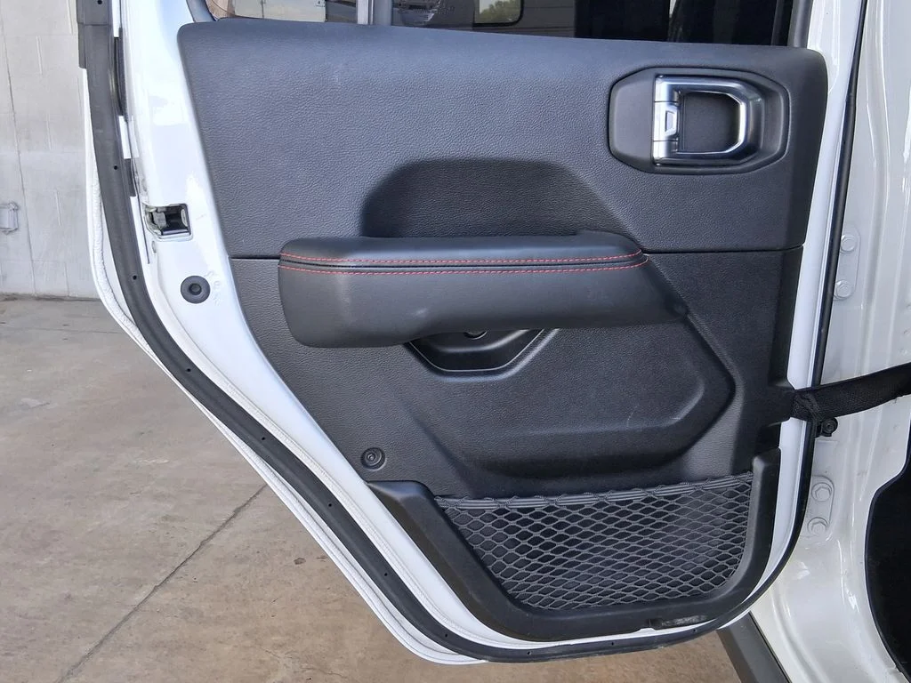 Used 2025 White Jeep Rubicon image 21