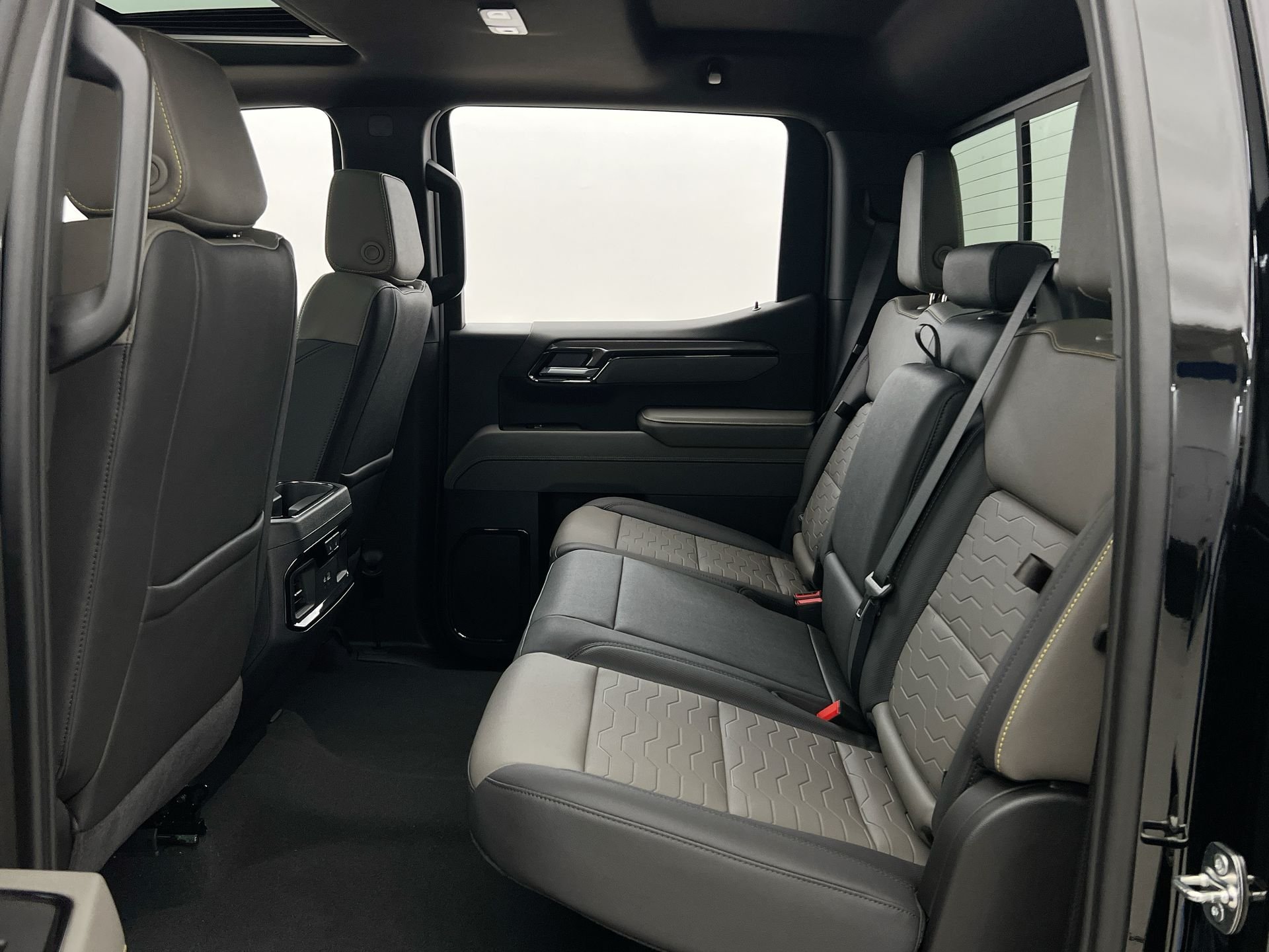 2026 Chevrolet Silverado 1500 ZR2 - Photo 78