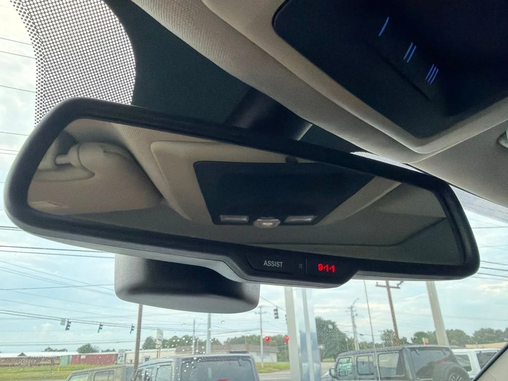 Used 2016 White Ram Laramie image 43