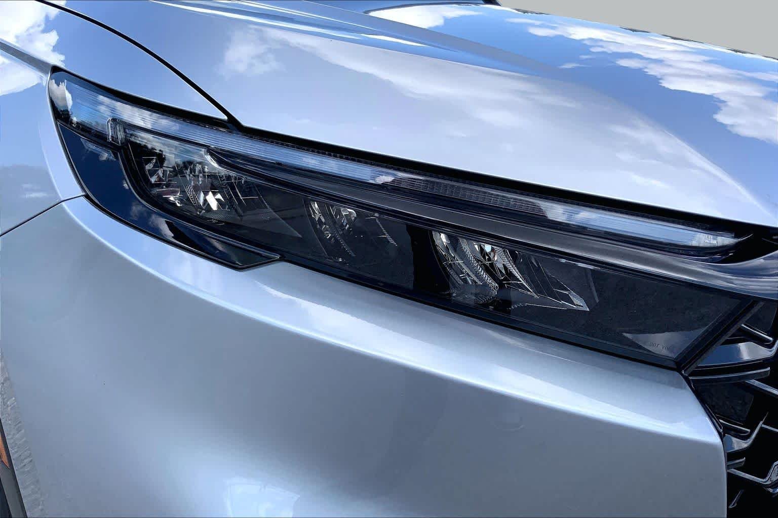 Used 2024 Lunar Silver Metallic Honda Sport-L image 27