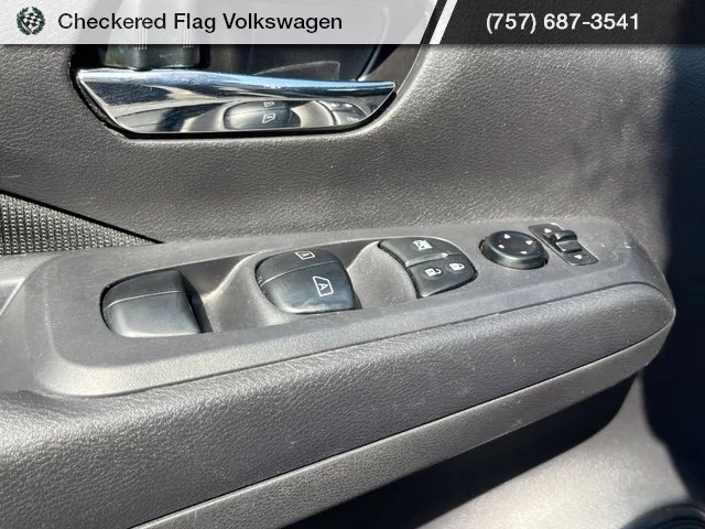 Used 2024 Boulder Gray Pearl Nissan SV image 15
