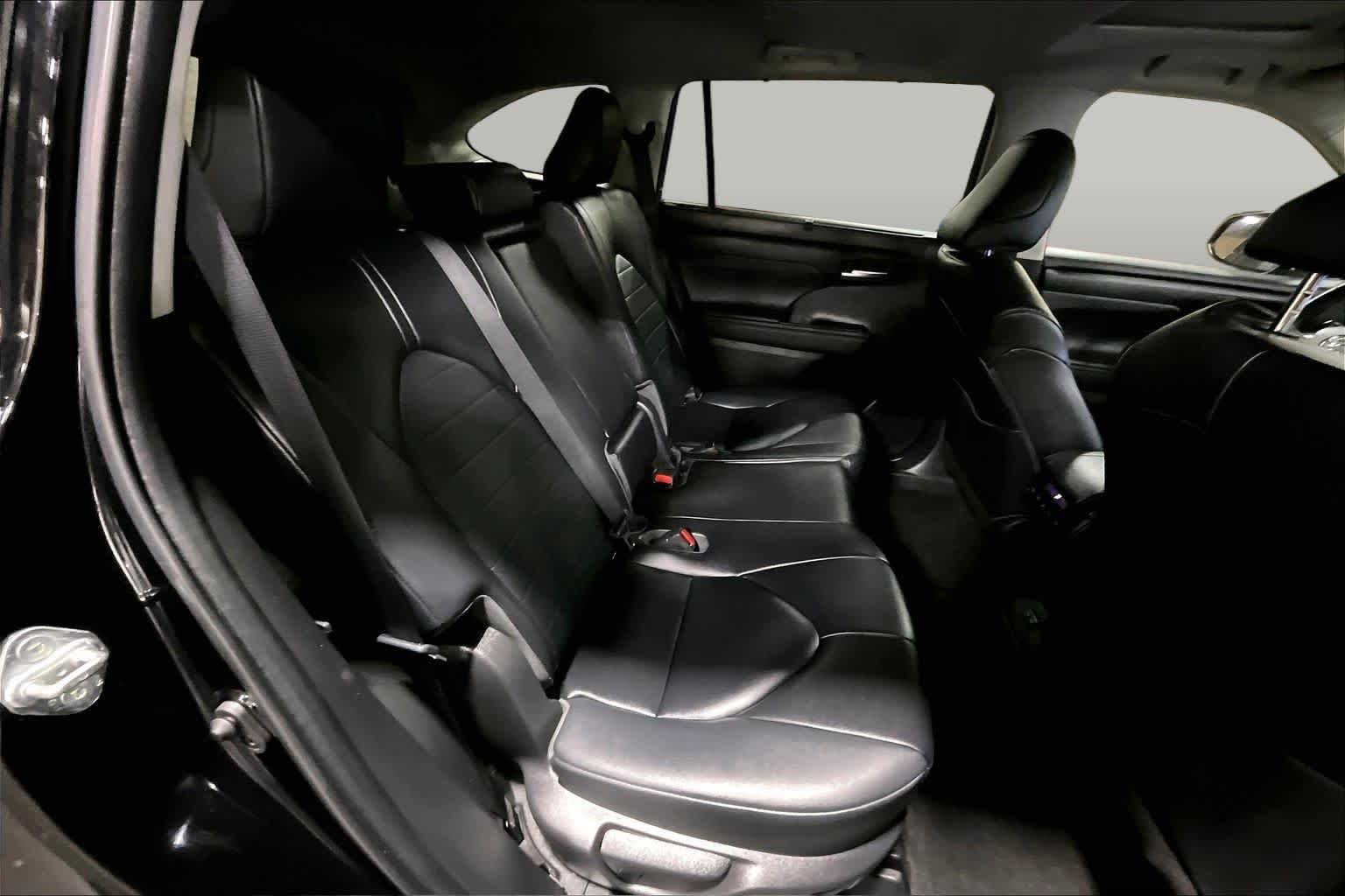 Used 2023 Midnight Black Metallic Toyota XLE image 20