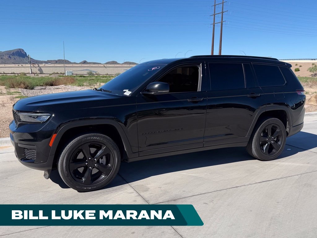 Used 2024 Black Jeep Altitude X image 1