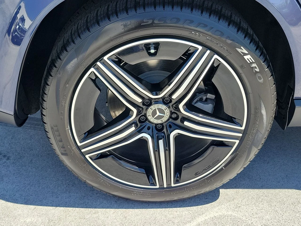 New 2026 Twilight Blue Metallic Mercedes-Benz GLE 450 image 7