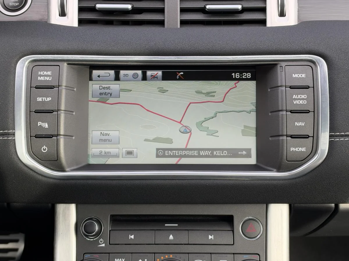 Used 2015 Orange Land Rover Dynamic Premium 5 image 23