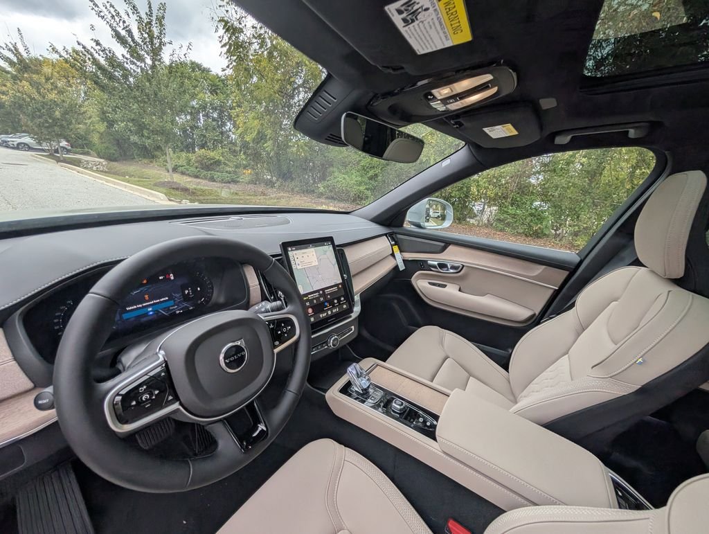 2026 Volvo XC90 Plus - Photo 10