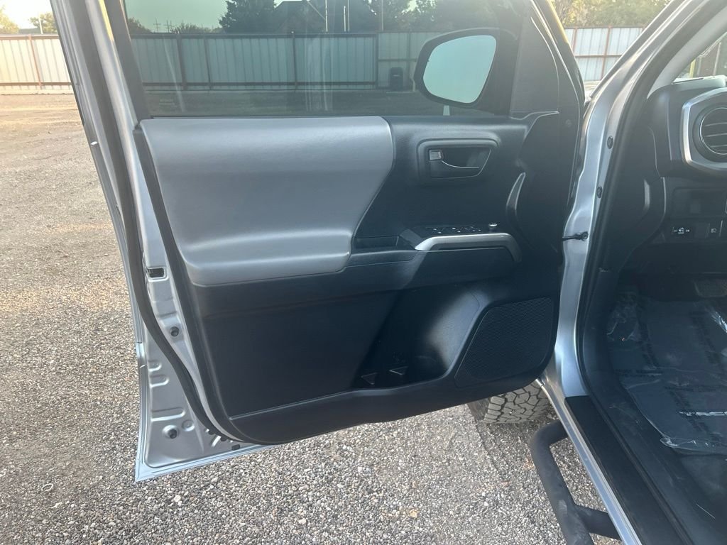 Used 2018 Silver Sky Metallic Toyota SR5 image 11