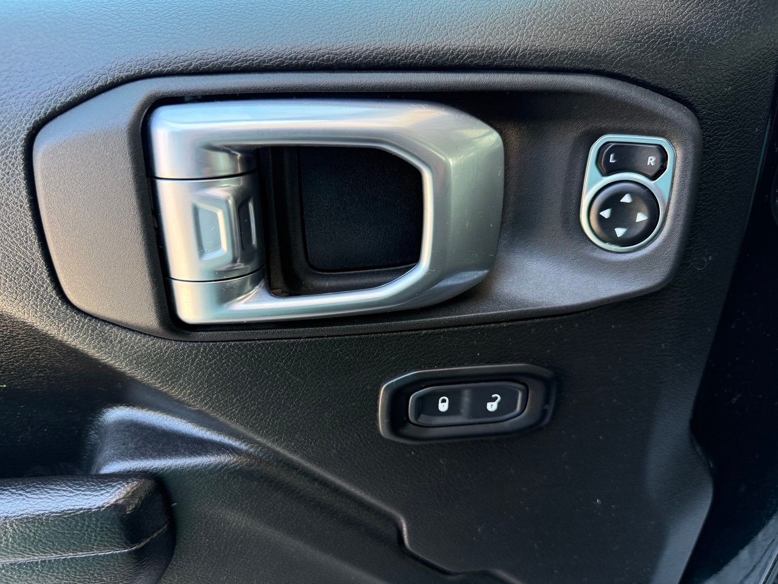 2023 Jeep Gladiator Mojave - Photo 15