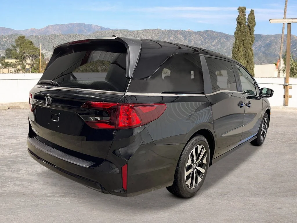 2026 Honda Odyssey EX-L - Photo 5
