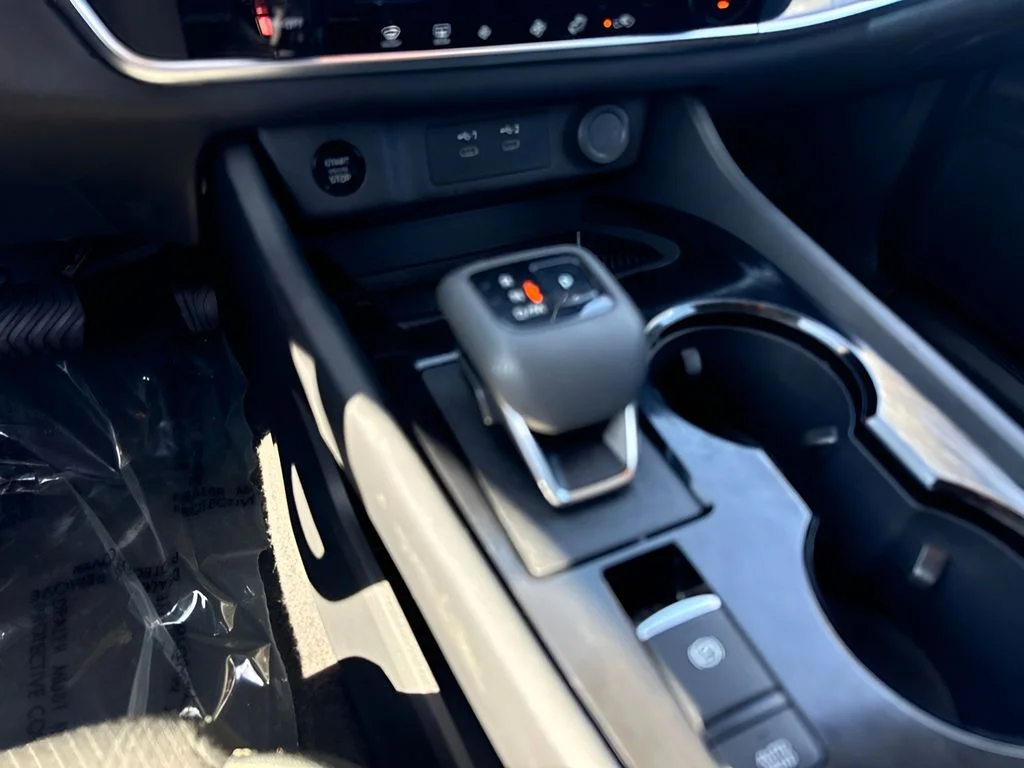 Used 2025 Gray Nissan SV image 13