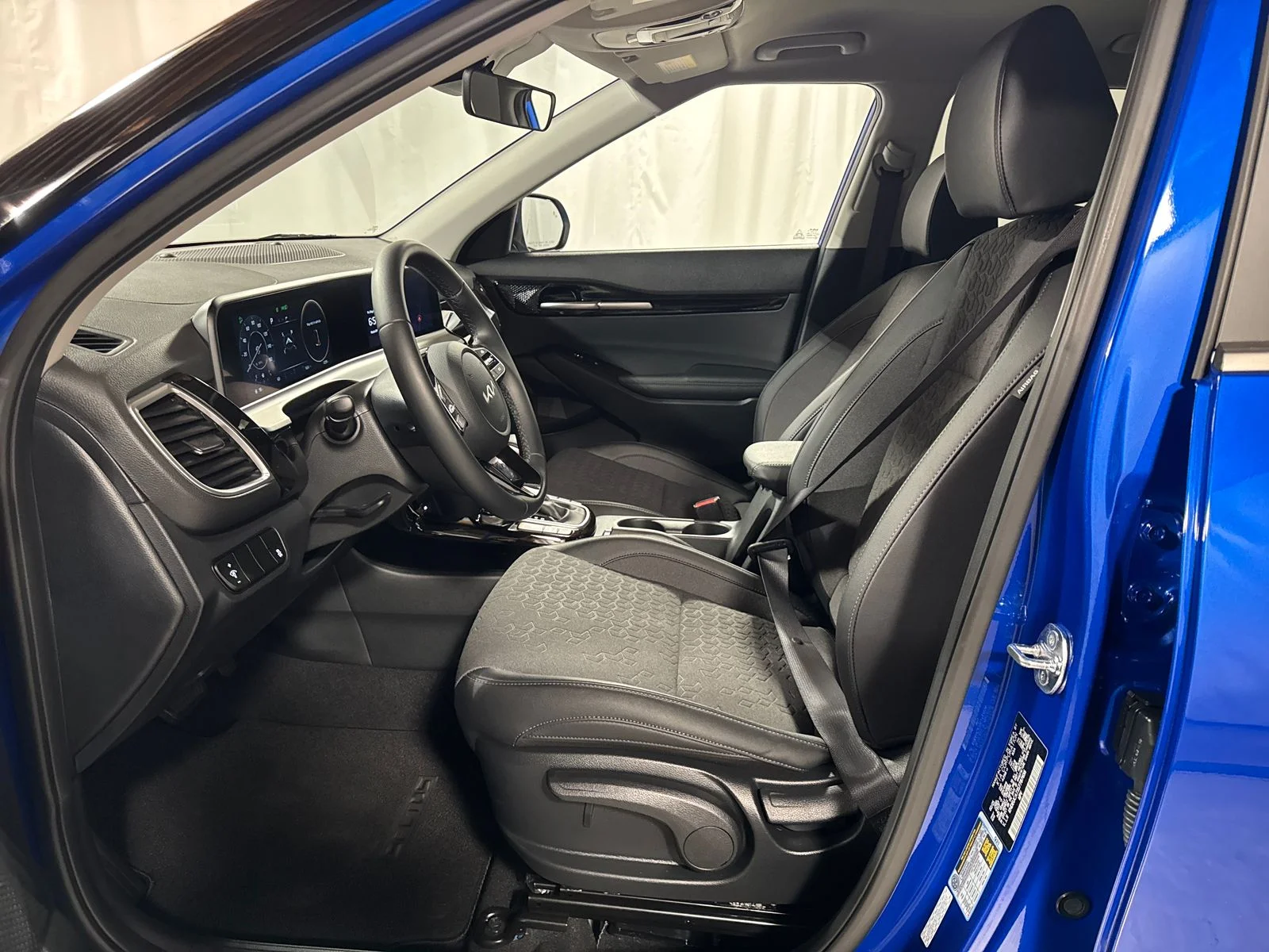 Certified Used 2025 Neptune Blue Kia X-Line image 3