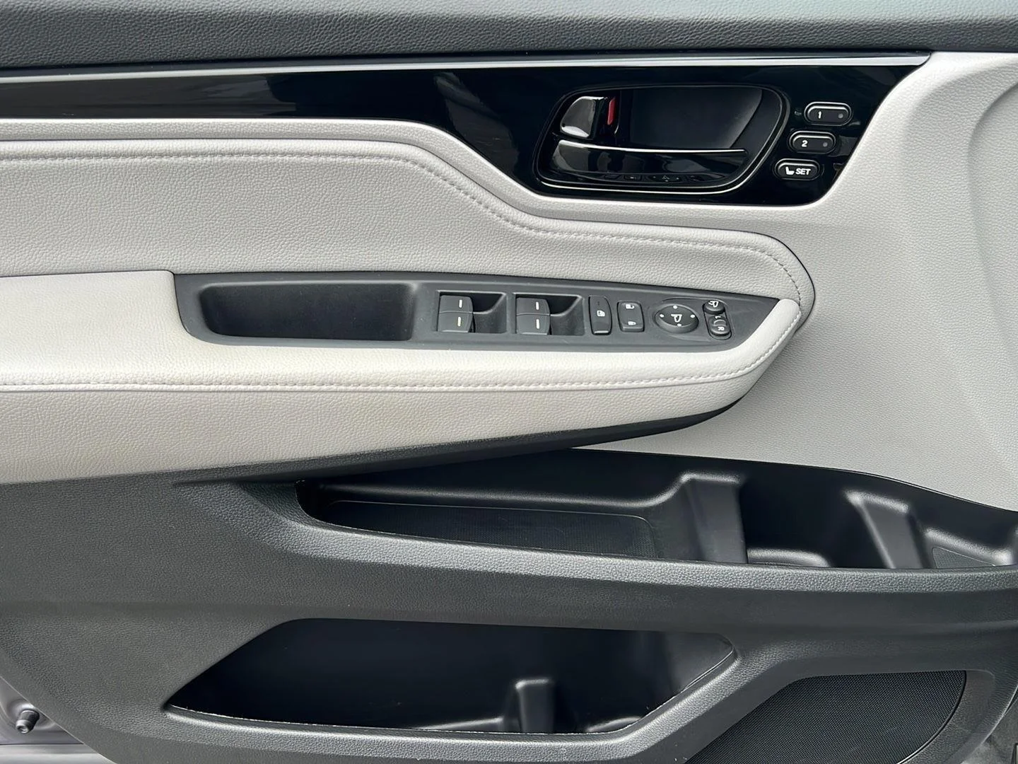 2024 Honda Odyssey Elite - Photo 7