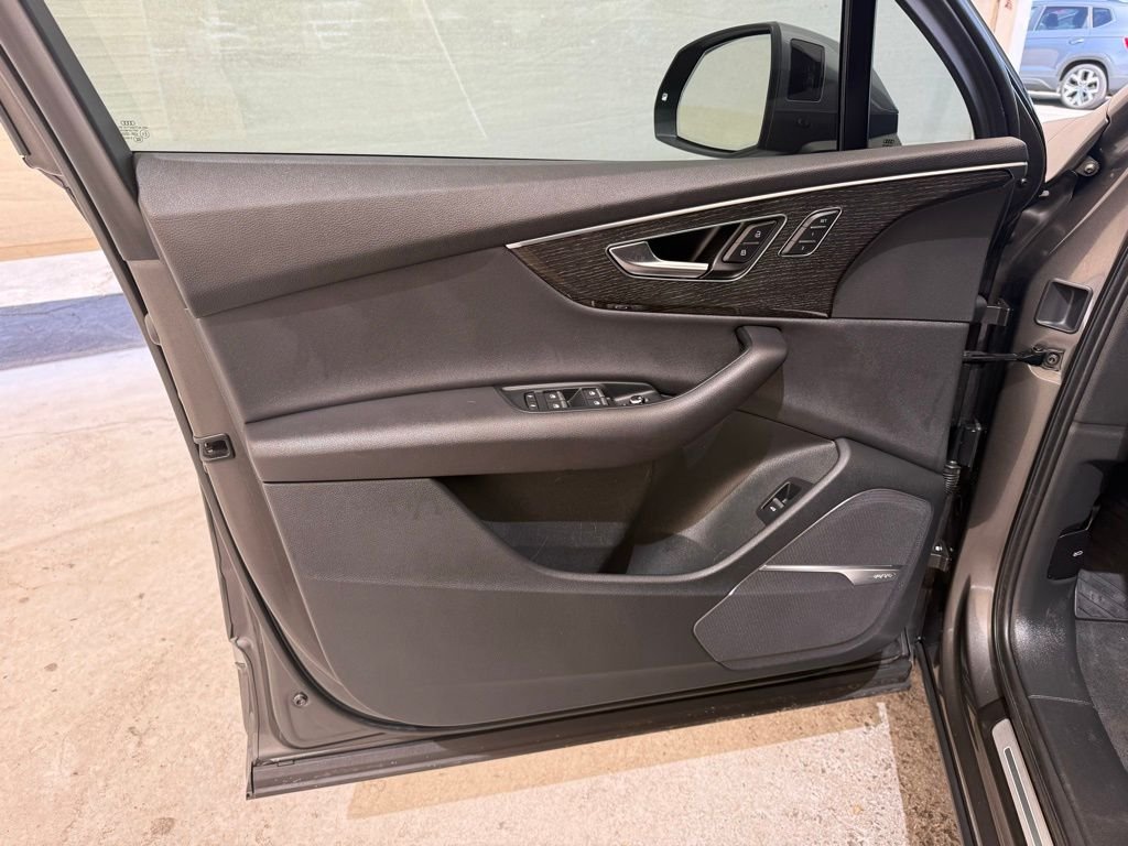 Used 2020 Gray Metallic Audi 45 Premium Plus quattro image 34
