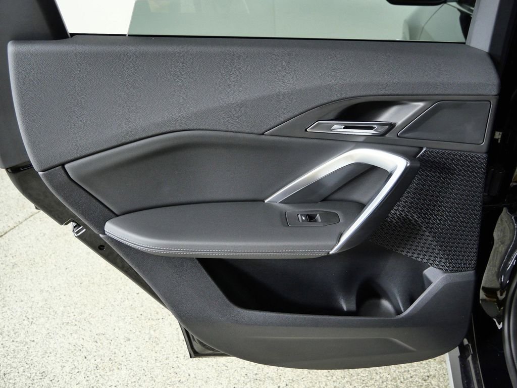 Used 2026 Jet Black BMW xDrive28i image 29