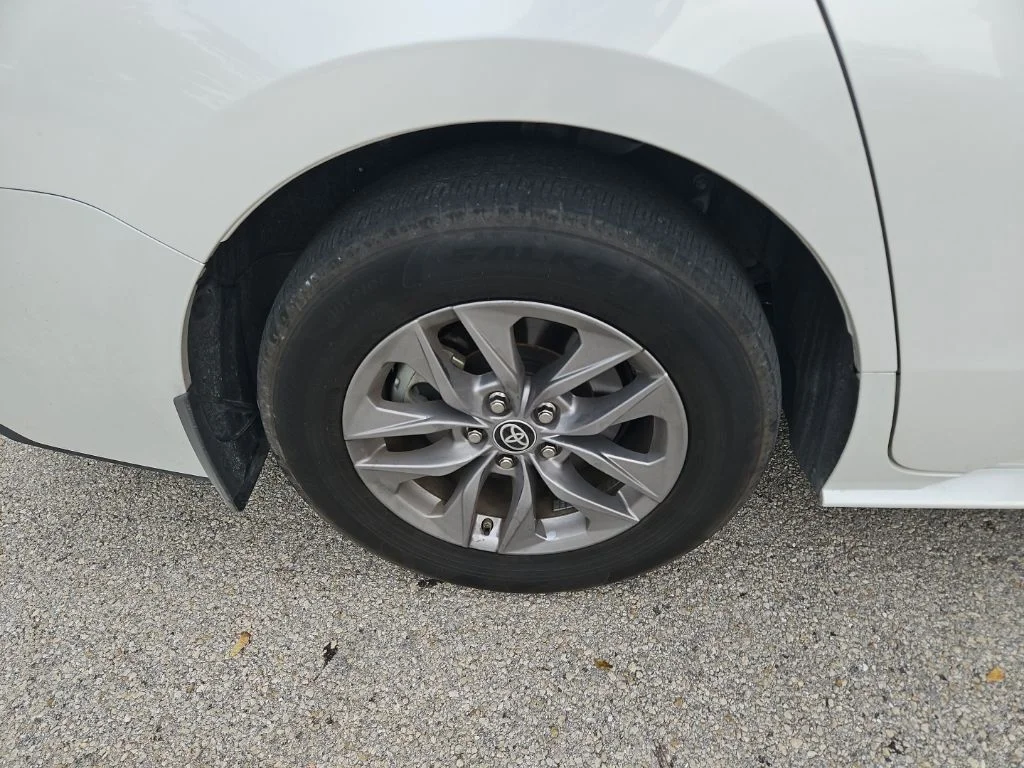 Used 2025 Beige Toyota XLE image 6
