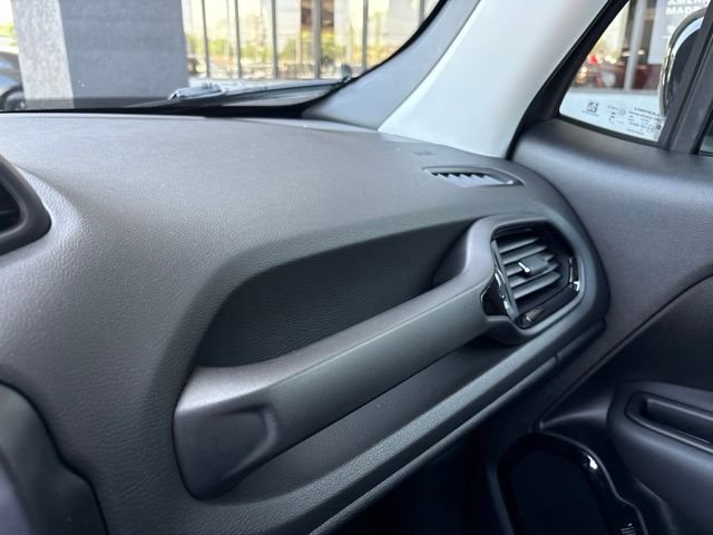 Used 2023 Gray Jeep Altitude image 19