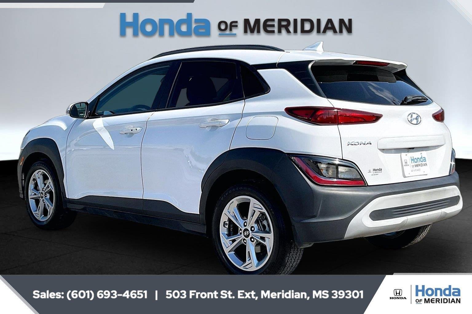 Used 2022 Lunar White Hyundai SEL image 2