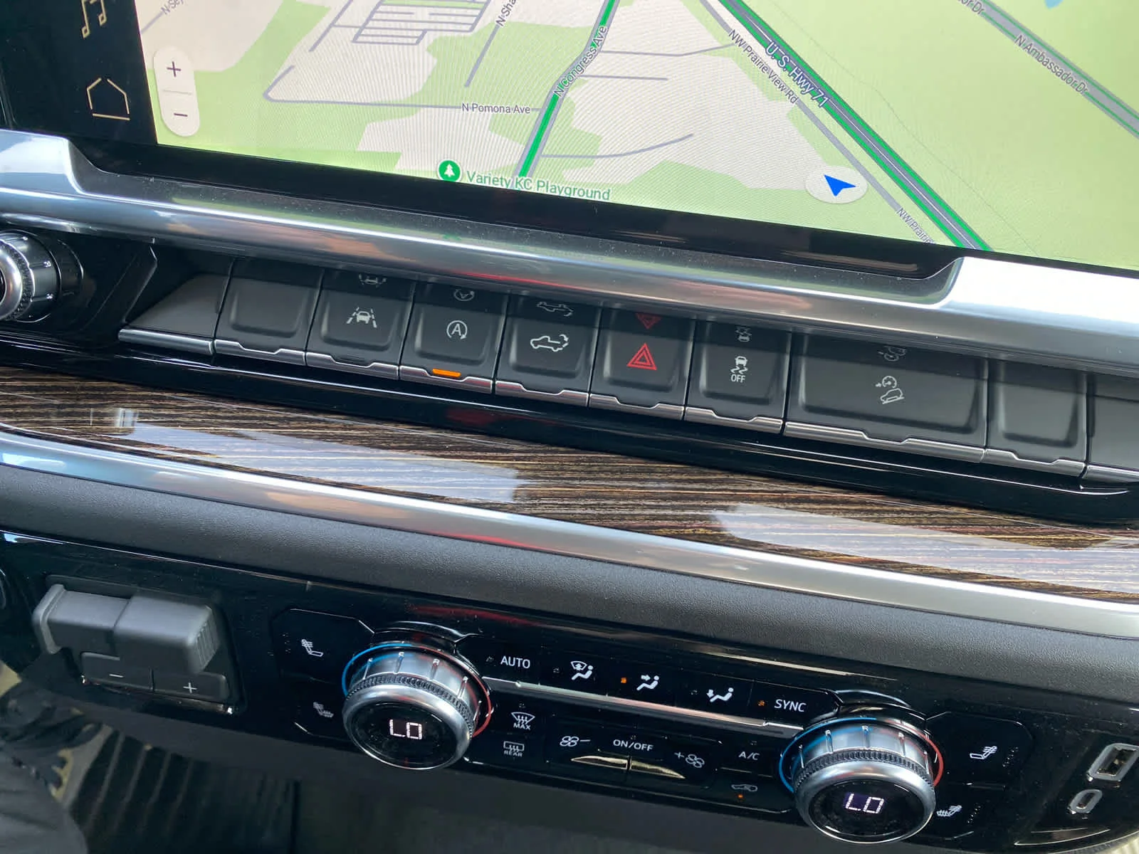 New 2026 Summit White GMC SLE image 17