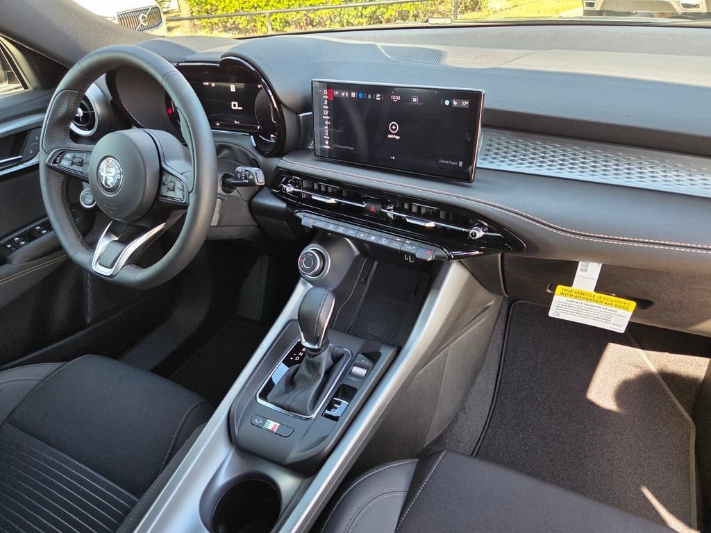 2026 Alfa Romeo Tonale Sprint - Photo 12