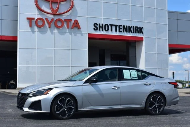 2024 Nissan Altima SR