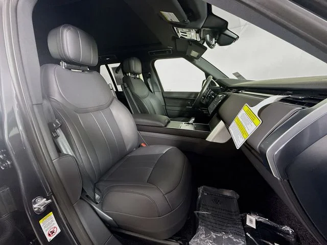 New 2026 Carpathian Grey Land Rover SE image 30