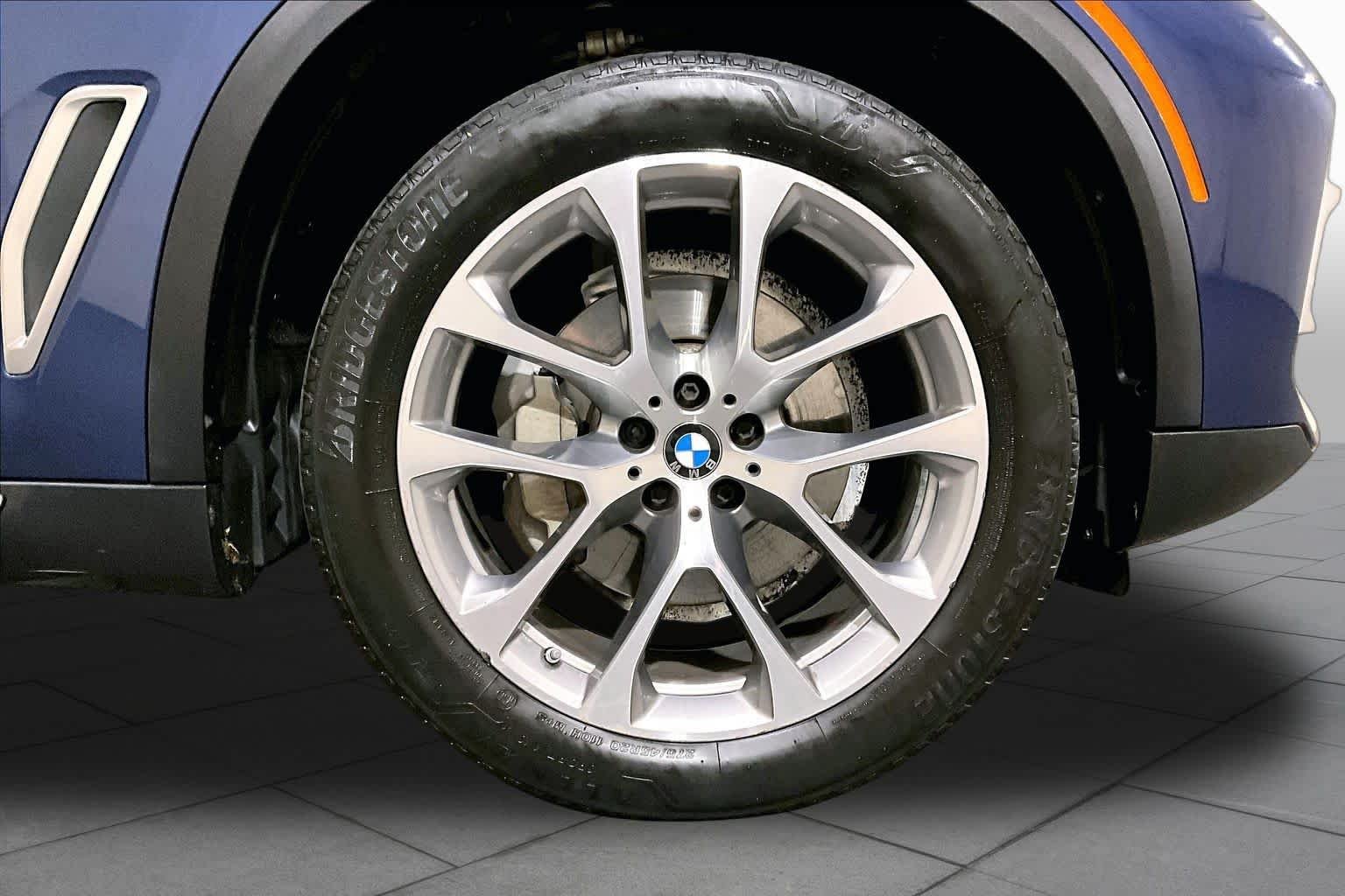 Certified Used 2023 Phytonic Blue Metallic BMW xDrive40i image 10