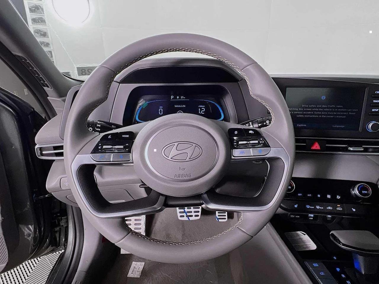 New 2026 Amazon Gray Hyundai SEL Sport image 8