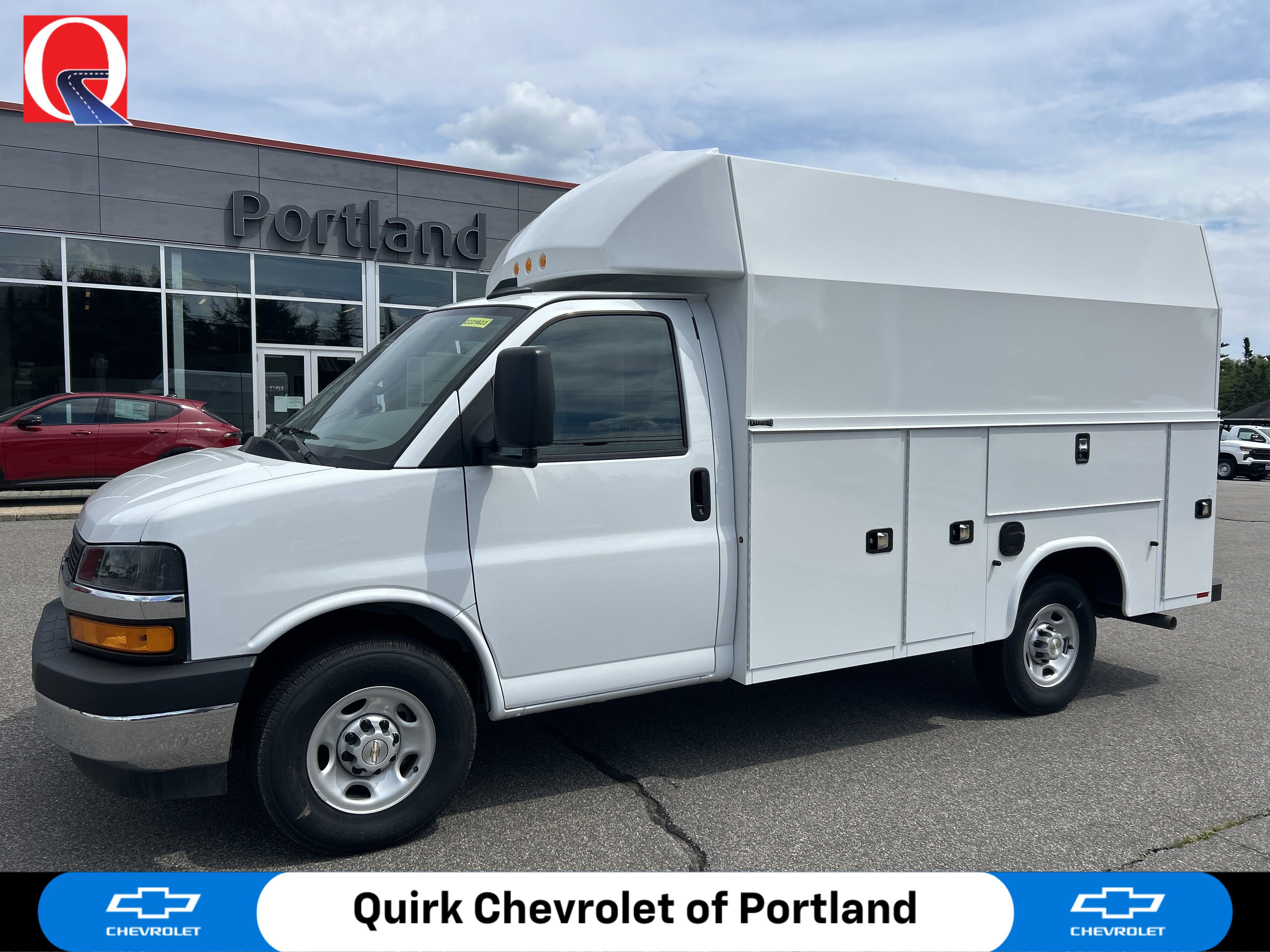 2025 Chevrolet Express Cutaway