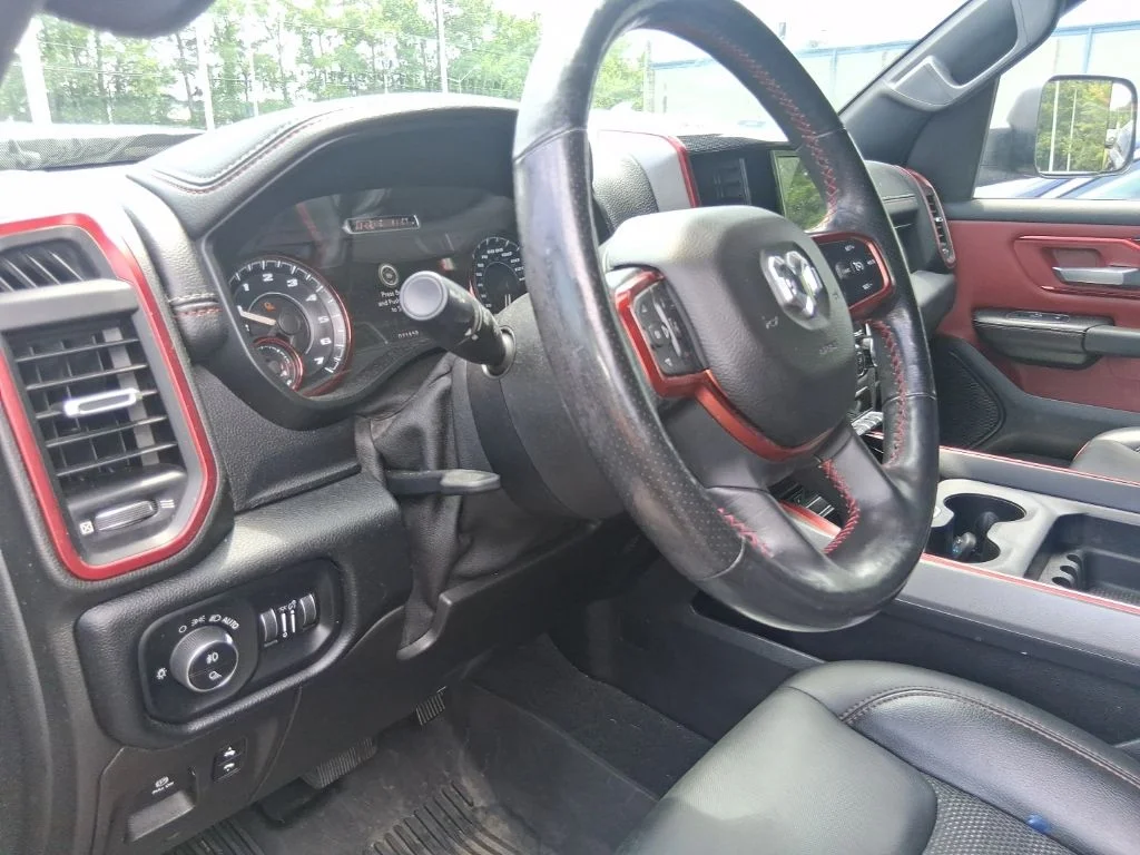 Used 2019 Gray Nissan S image 26