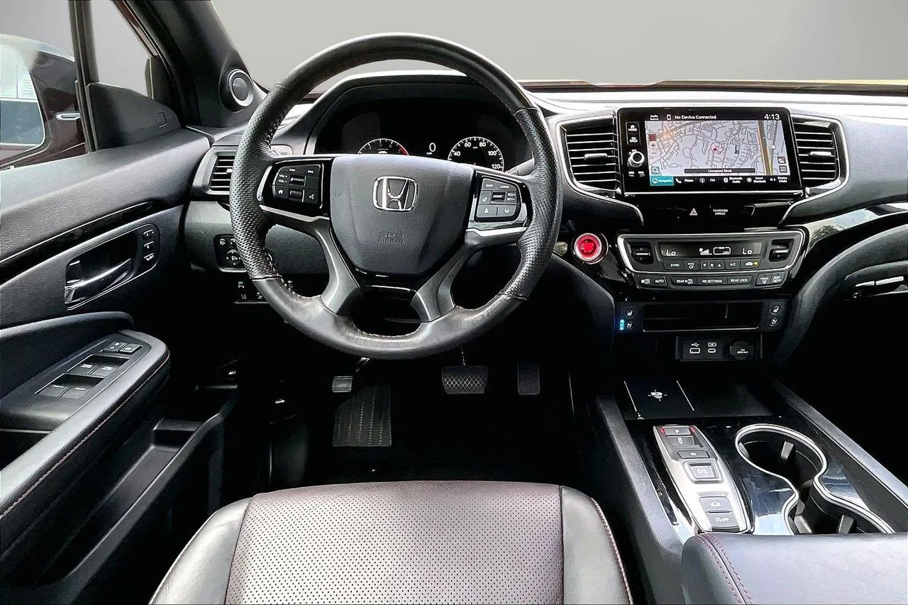 Used 2025  Honda Black Edition image 10