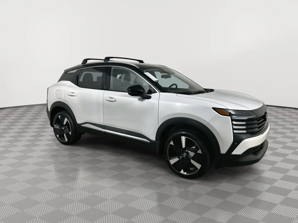 New 2026 White Nissan SR image 2