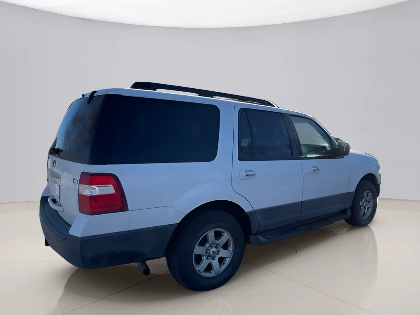 Used 2011 White Ford XLT image 5