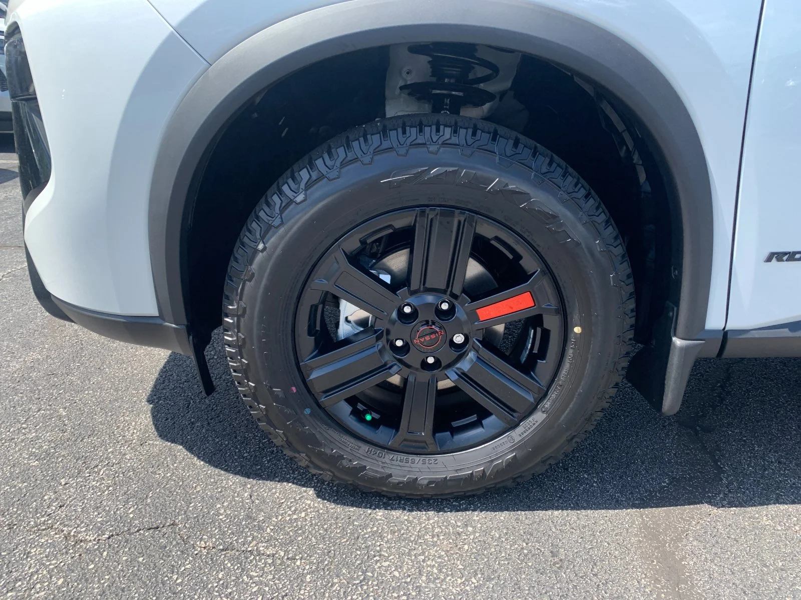 New 2026 Everest White Pearl TriCoat Nissan Rock Creek® image 31
