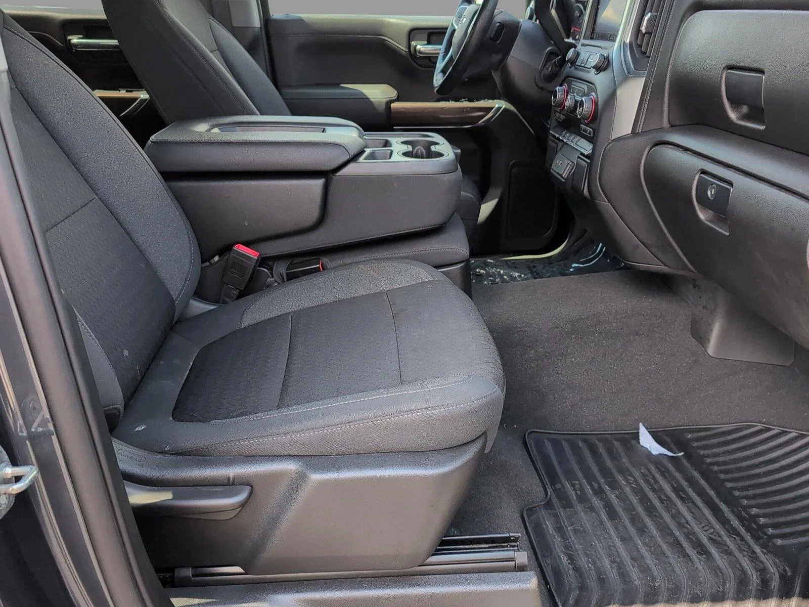 Used 2021 SHADOW GRAY METALLIC Chevrolet RST image 40