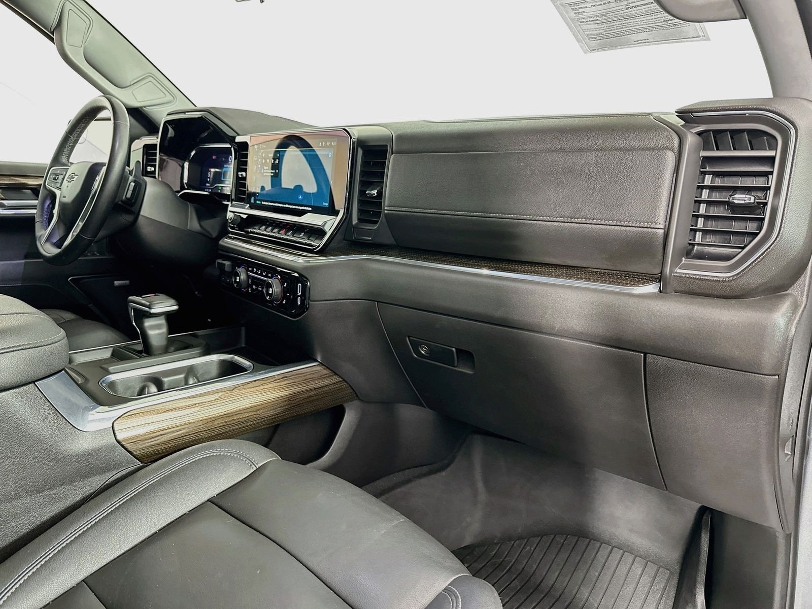 Used 2024 Sterling Gray Metallic Chevrolet LT Trail Boss image 31