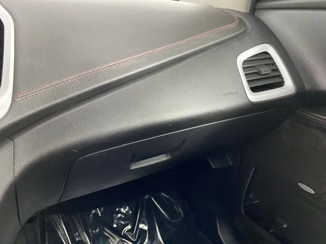 Used 2014 White GMC Denali image 26