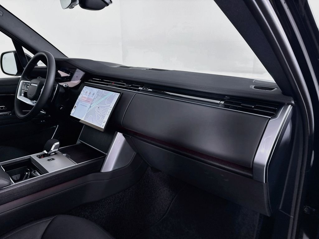 New 2026 Santorini Black Land Rover SE image 31